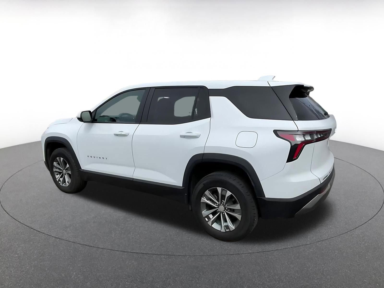 Thumbnail: 2025 Chevrolet Equinox - 10