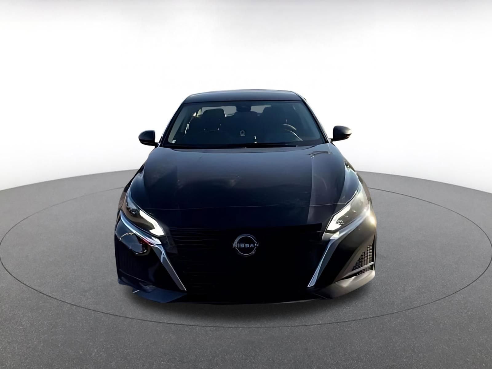 Thumbnail: 2025 Nissan Altima - 12