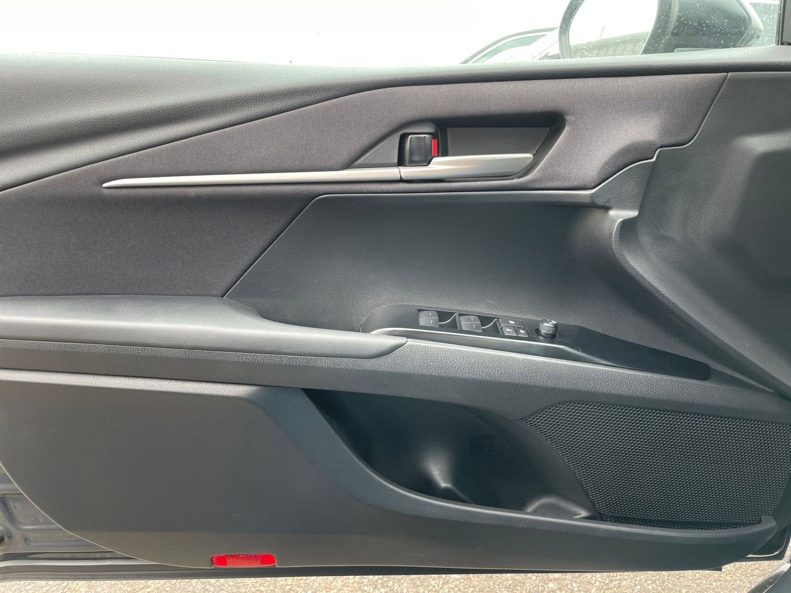 Thumbnail: 2025 Toyota Camry - 18