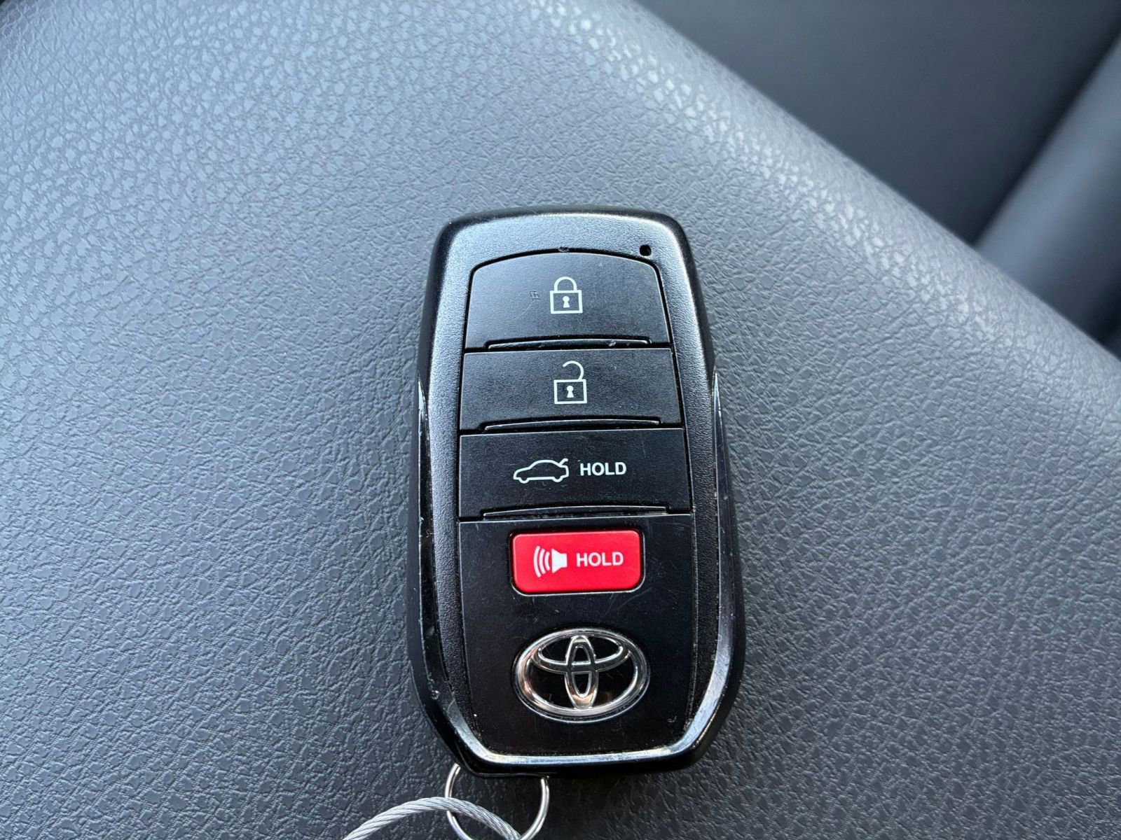 Thumbnail: 2025 Toyota Camry - 21