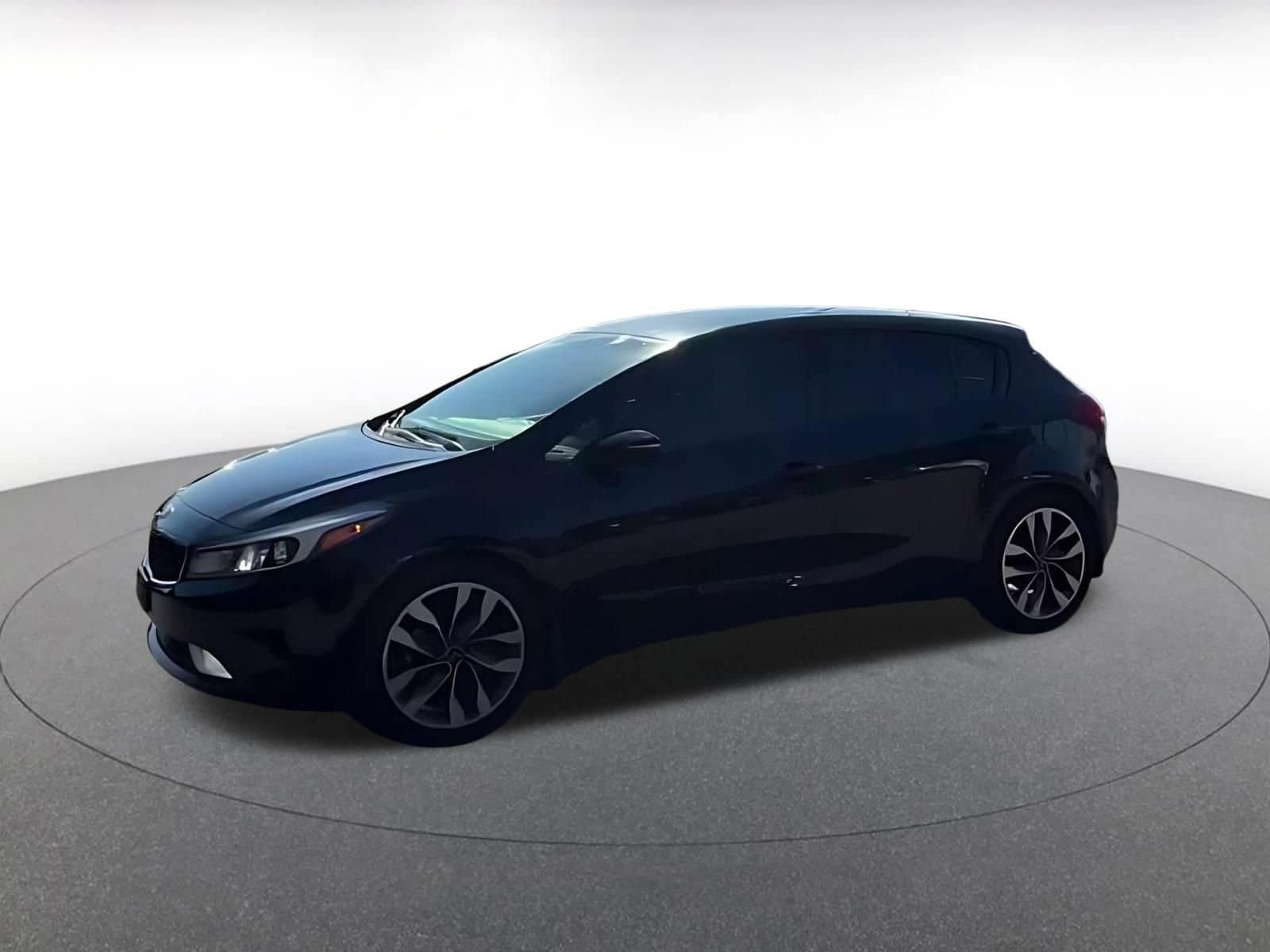 Thumbnail: 2018 Kia Forte - 6