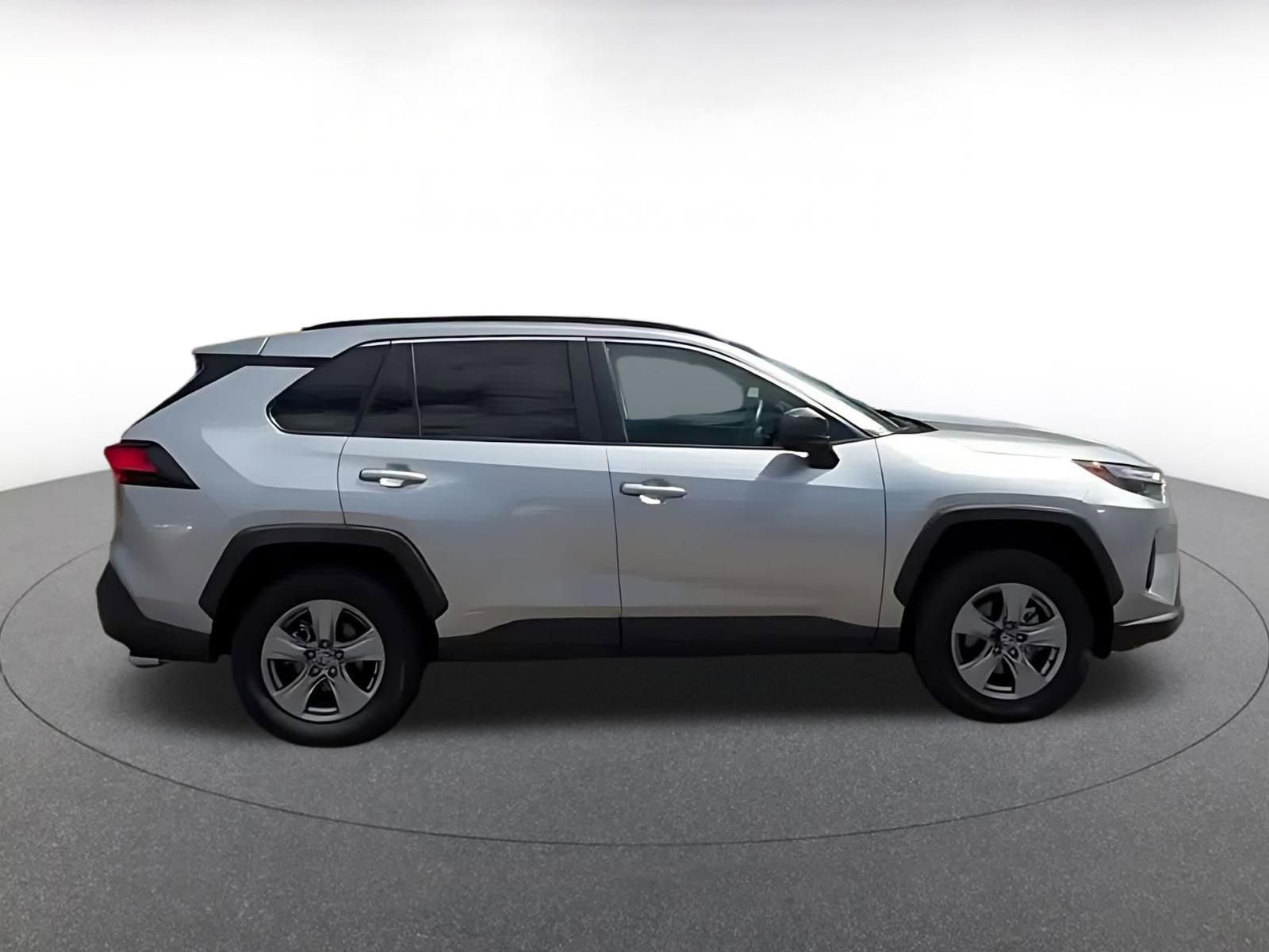 Thumbnail: 2025 Toyota RAV4 - 16