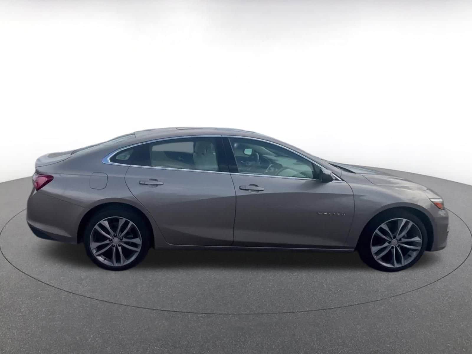 Thumbnail: 2024 Chevrolet Malibu - 16
