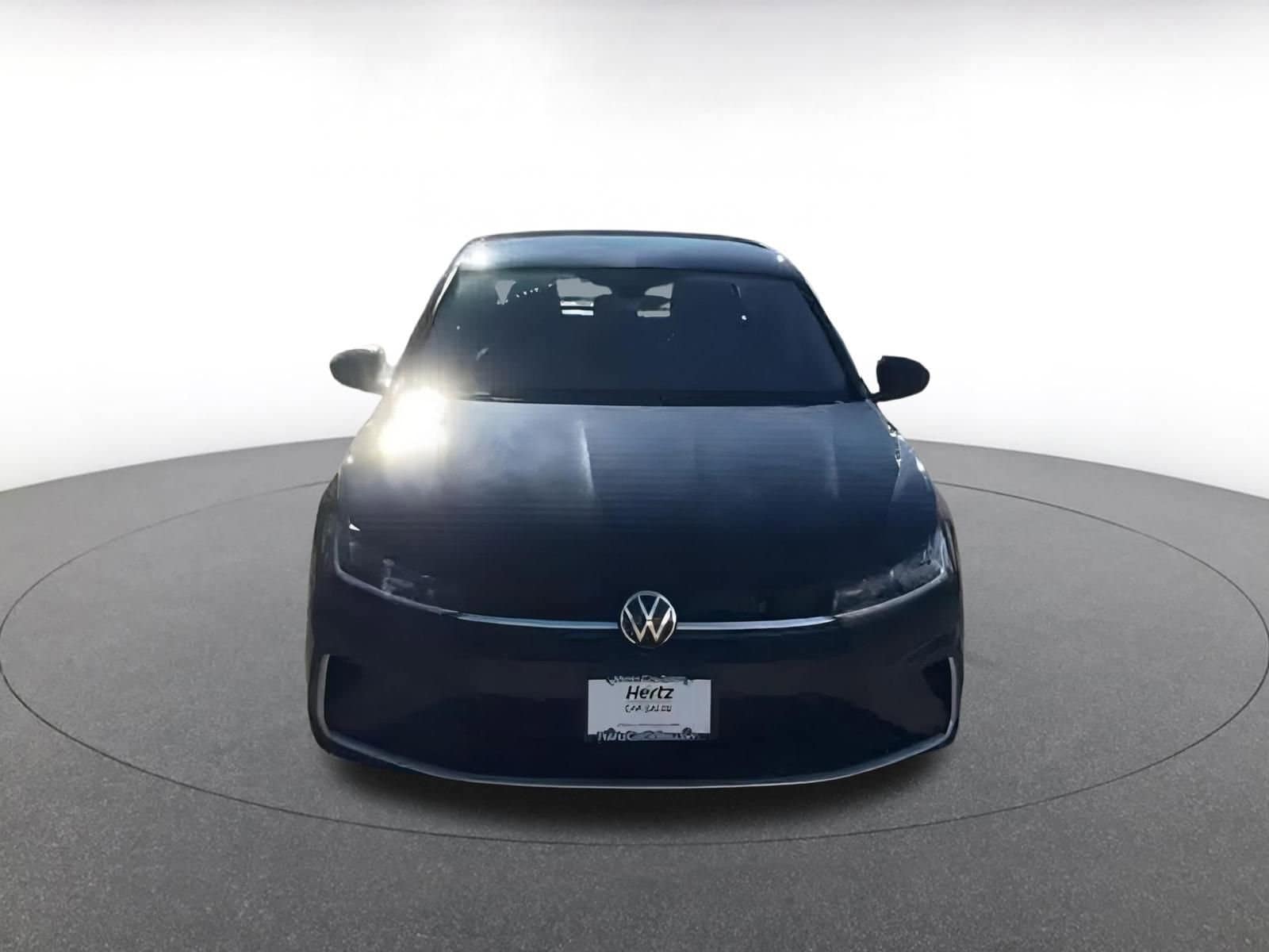 Thumbnail: 2025 Volkswagen Jetta - 2