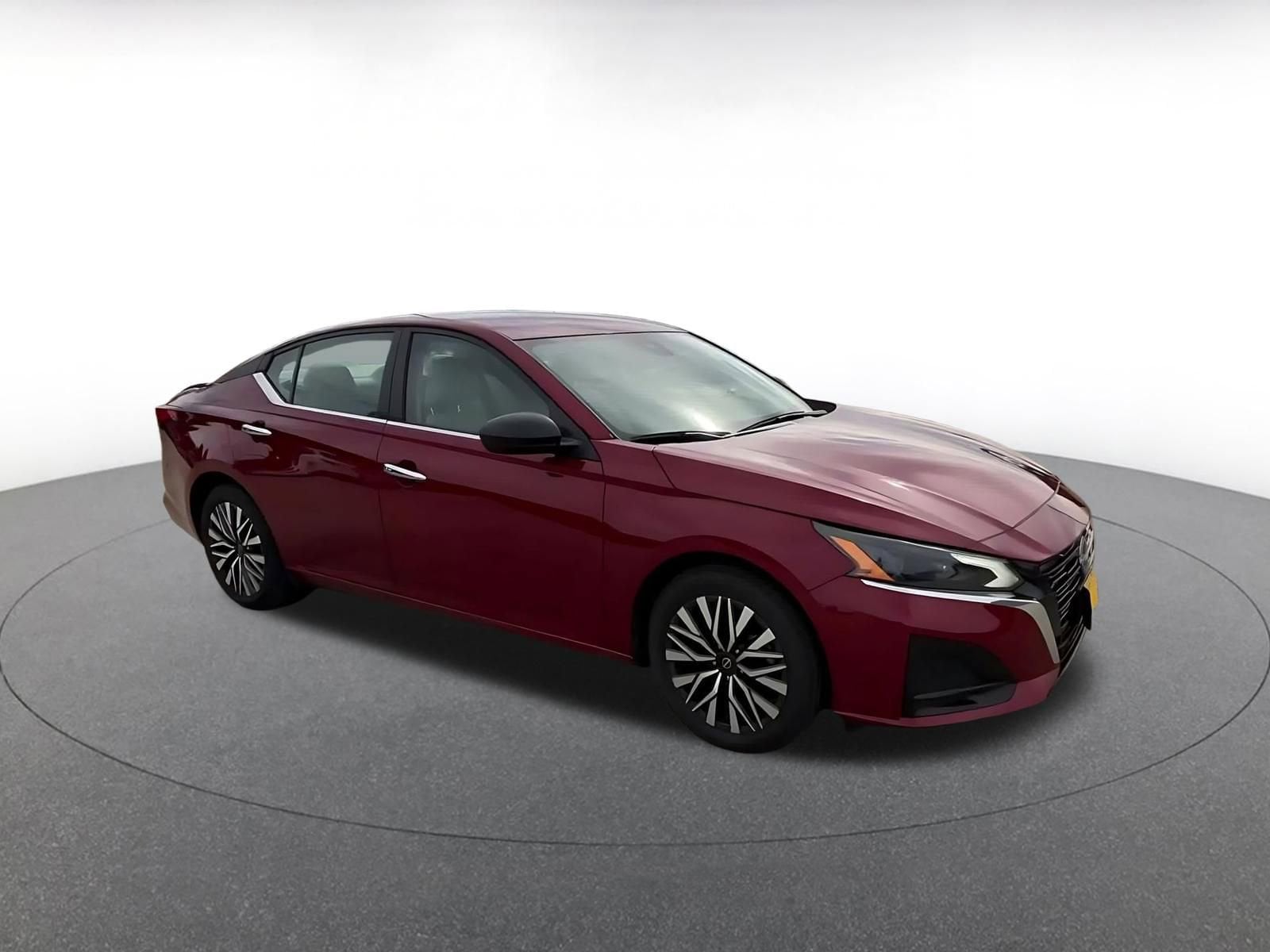 Thumbnail: 2025 Nissan Altima - 2