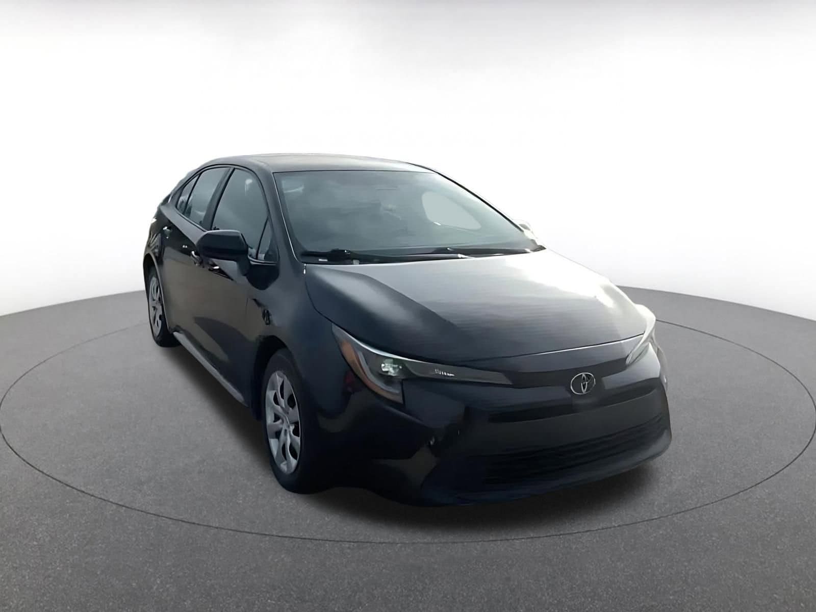 Thumbnail: 2023 Toyota Corolla - 3