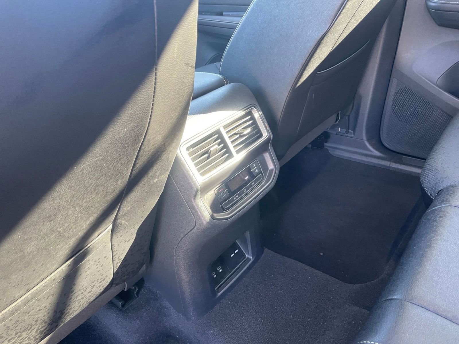 Thumbnail: 2025 Volkswagen Atlas - 24