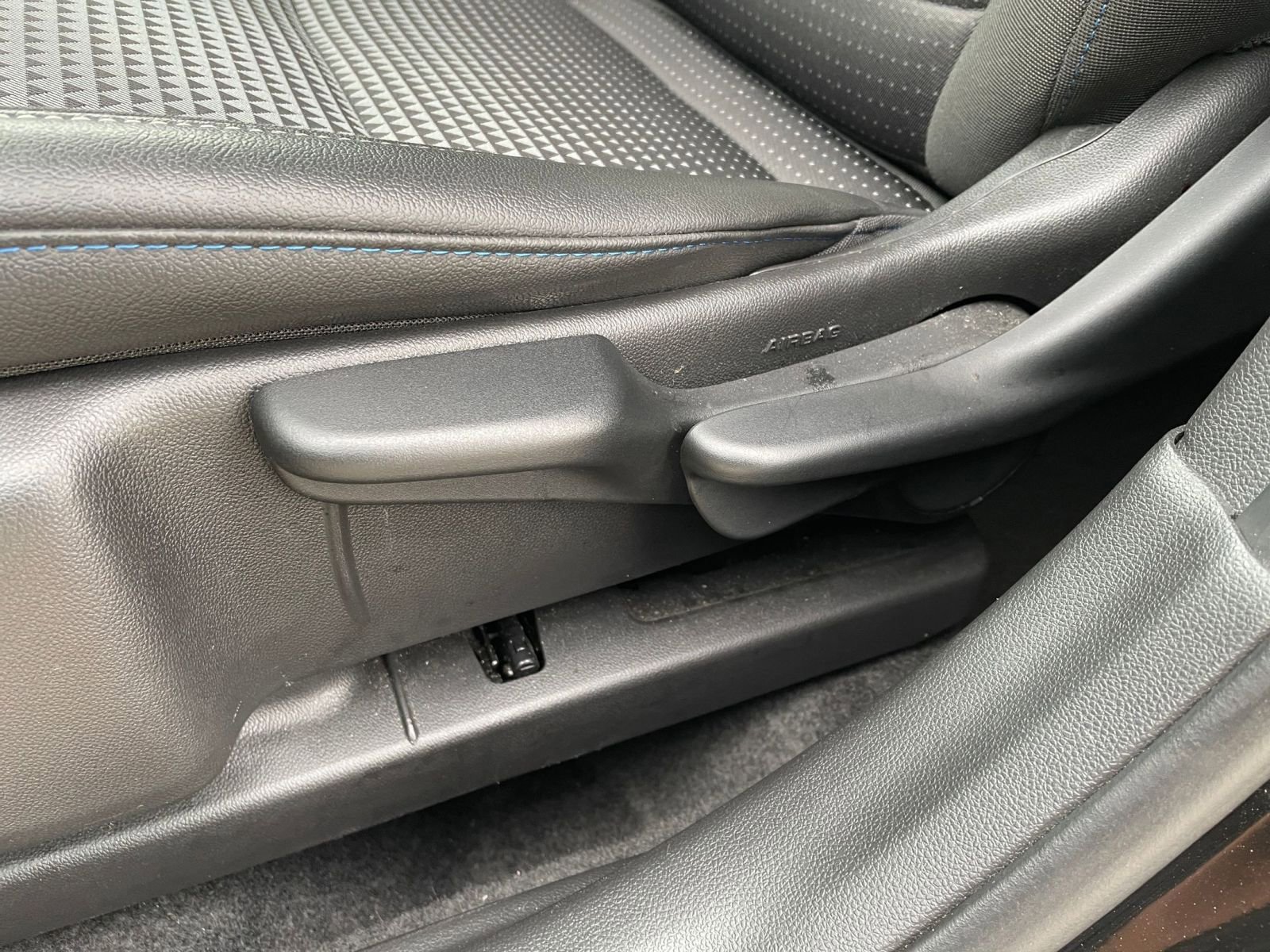 Thumbnail: 2025 Chevrolet Trax - 22