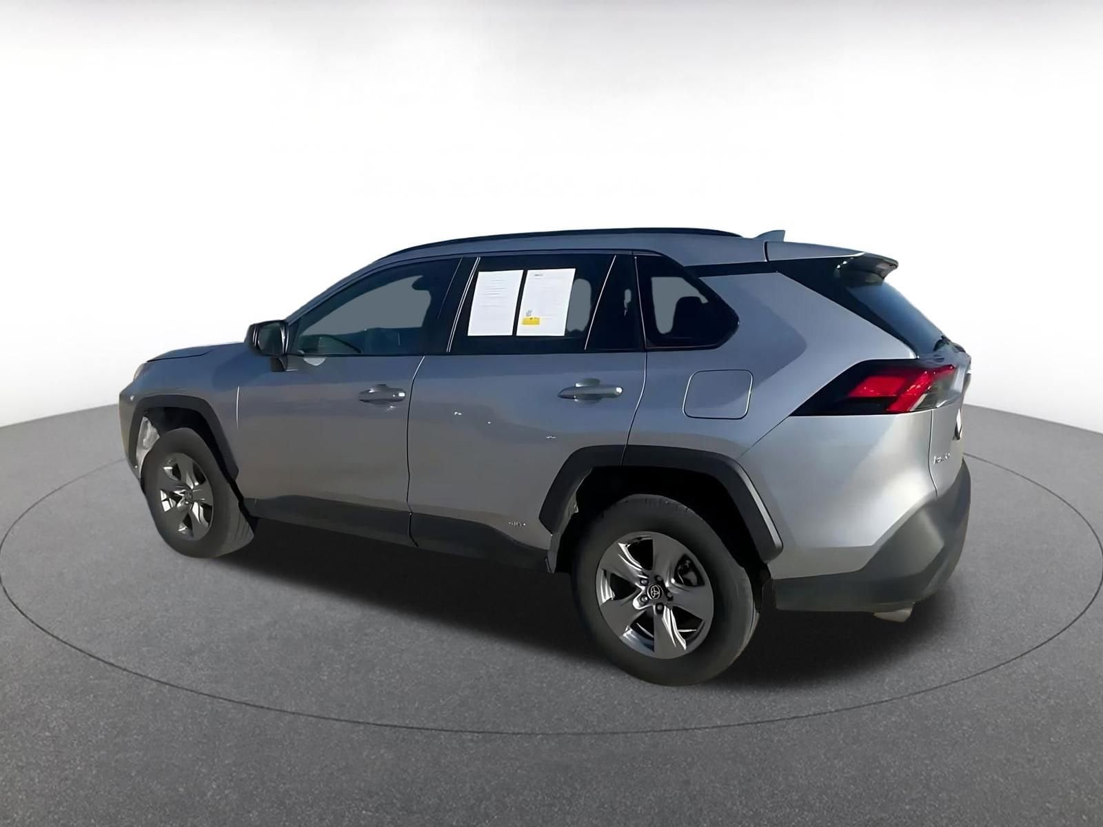 Thumbnail: 2025 Toyota RAV4 - 10