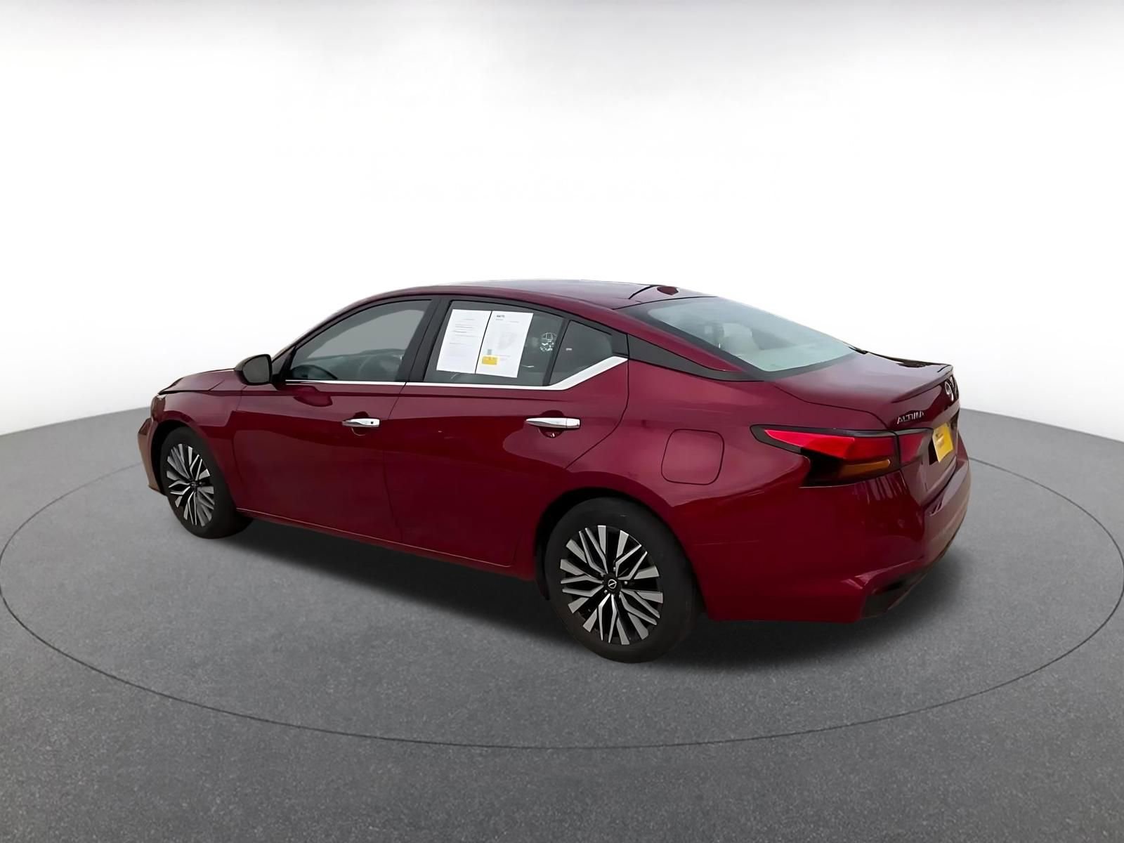 Thumbnail: 2025 Nissan Altima - 10