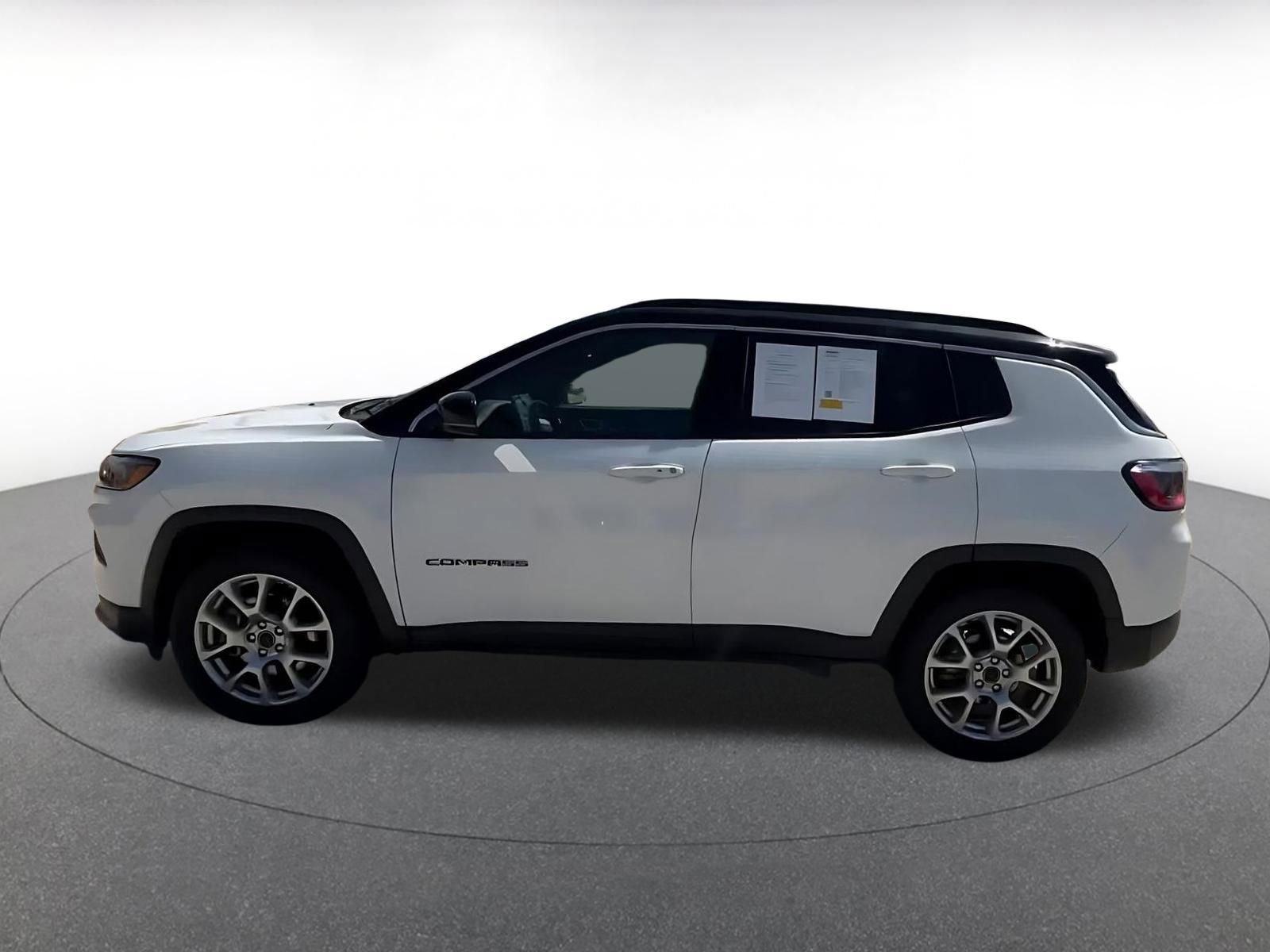 Thumbnail: 2025 Jeep Compass - 9