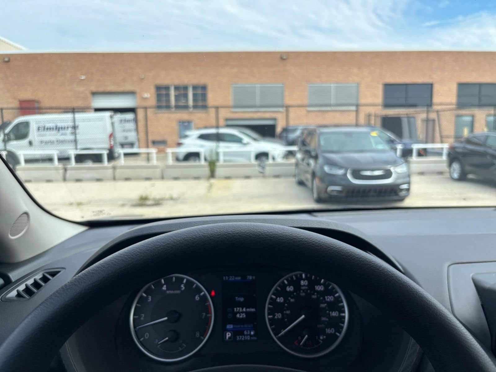 Thumbnail: 2025 Nissan Sentra - 32