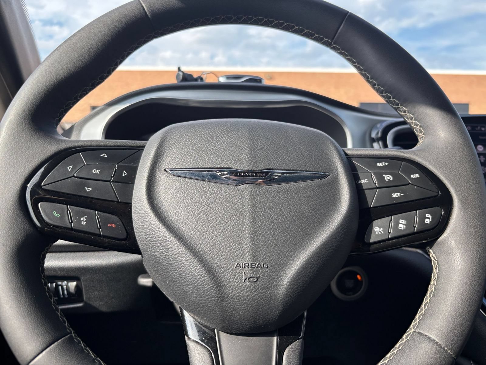 Thumbnail: 2025 Chrysler Pacifica - 27