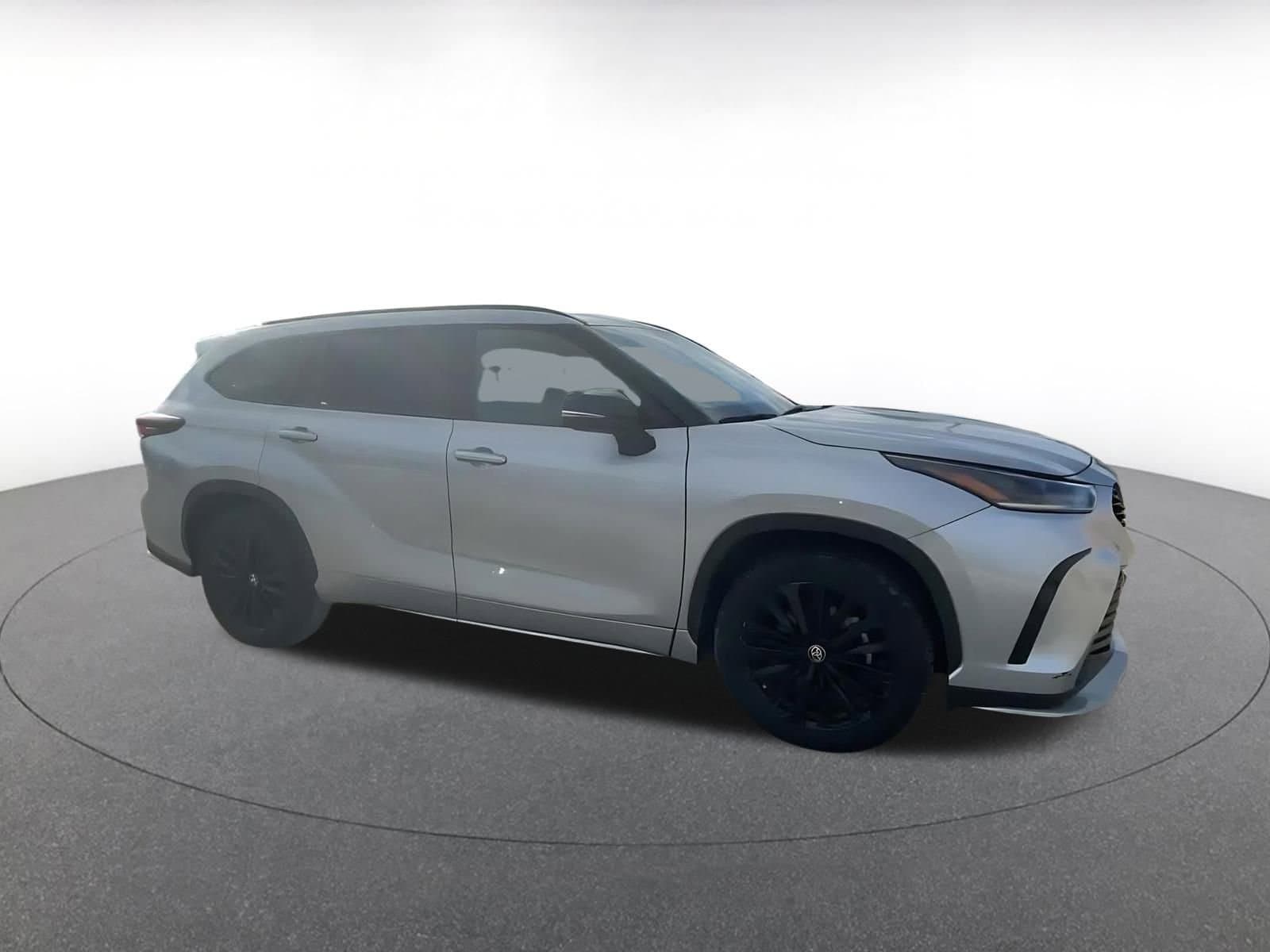 Thumbnail: 2024 Toyota Highlander - 2