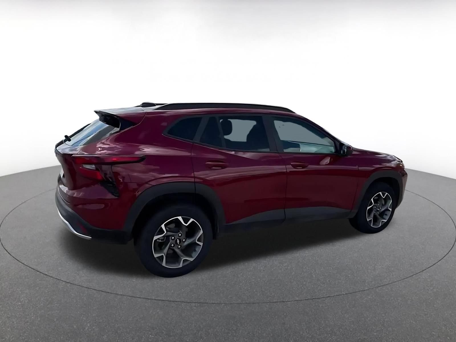 2025 Chevrolet Trax LT - Photo 14