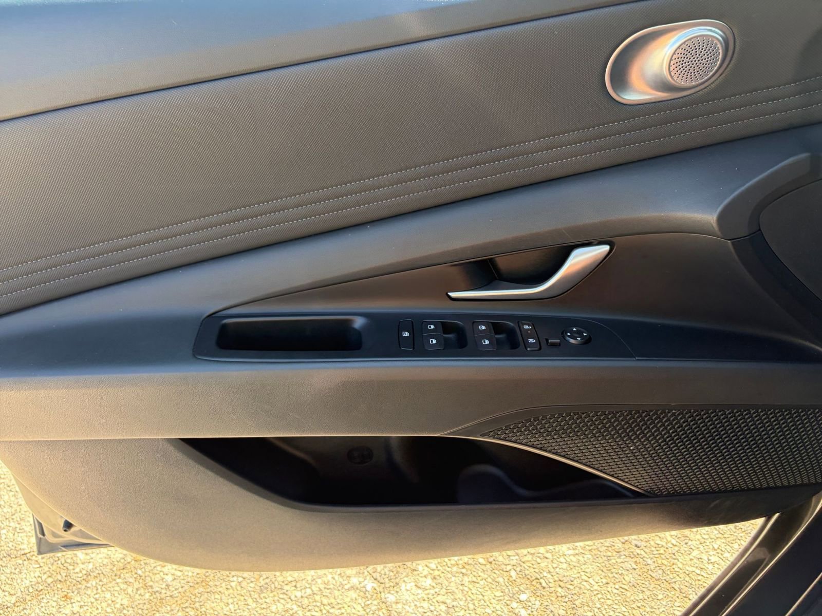 Thumbnail: 2025 Hyundai Elantra - 18