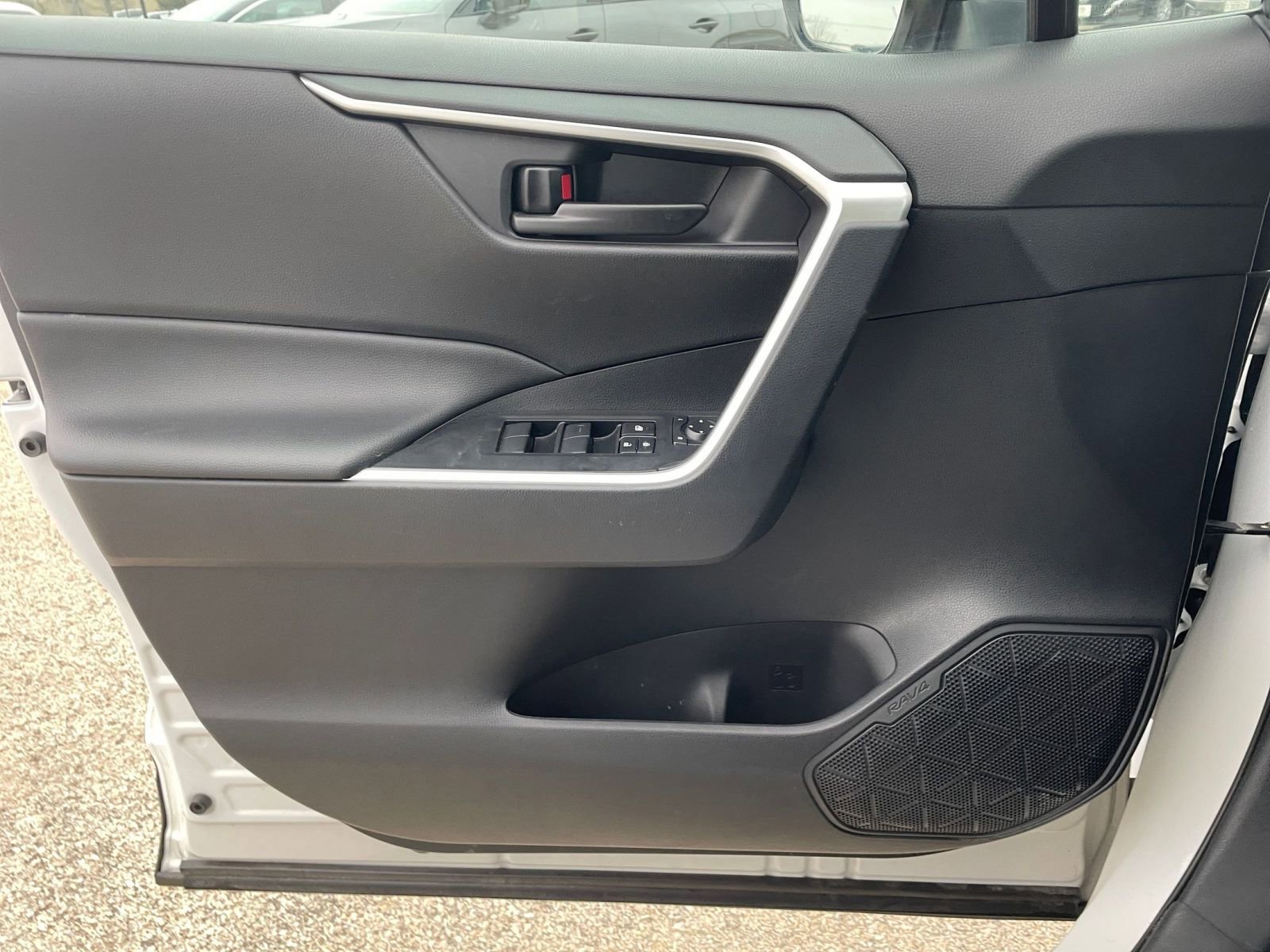 Thumbnail: 2025 Toyota RAV4 - 18