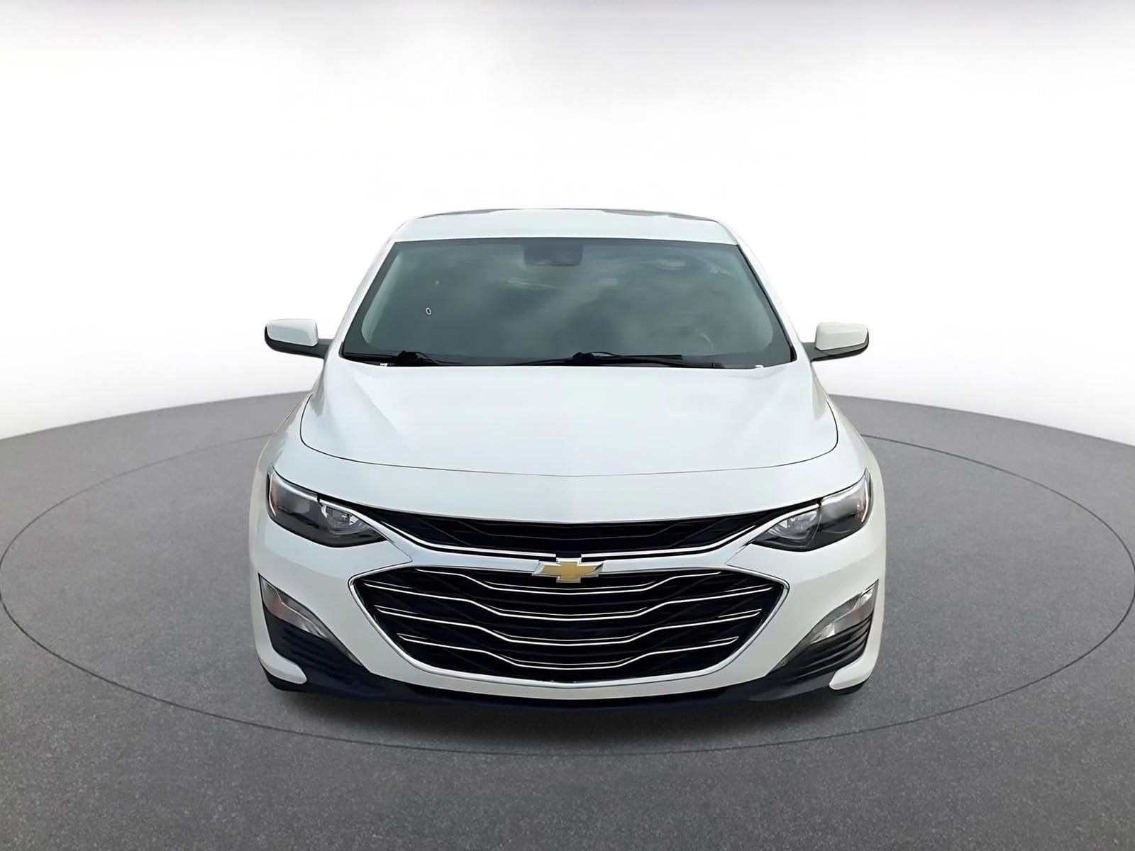 Thumbnail: 2023 Chevrolet Malibu - 4