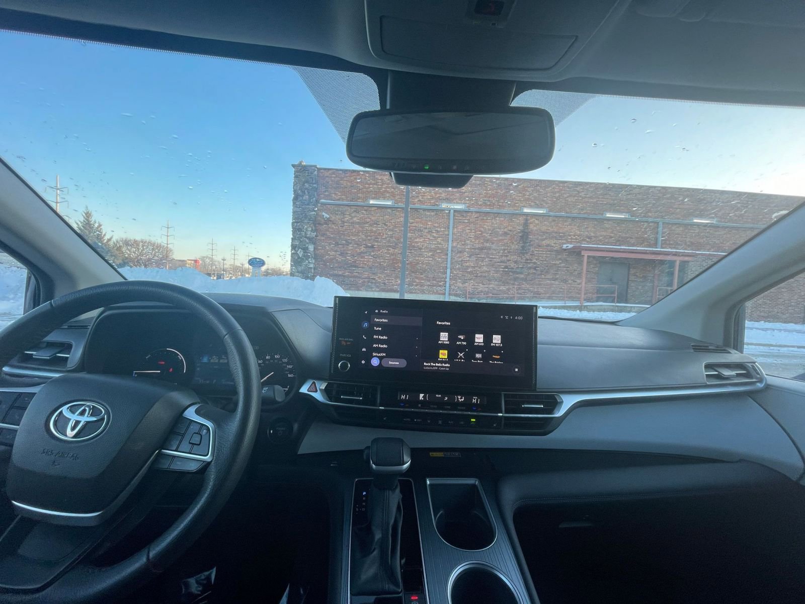 Thumbnail: 2025 Toyota Sienna - 35