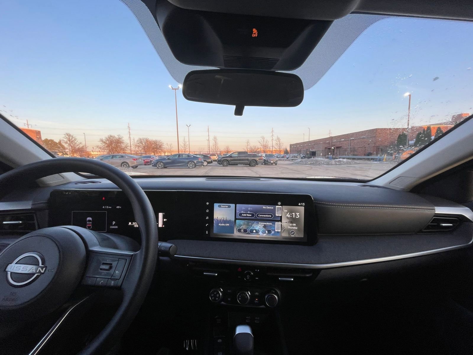 Thumbnail: 2025 Nissan Kicks - 32