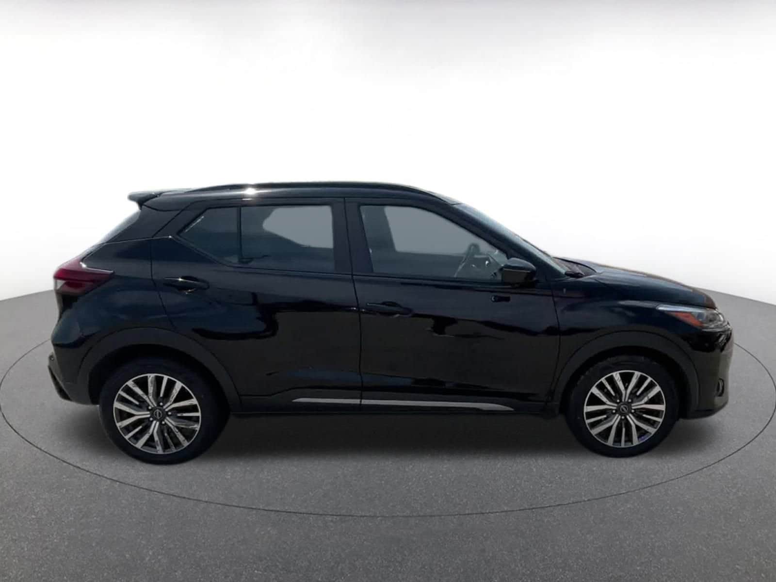 Thumbnail: 2024 Nissan Kicks - 16
