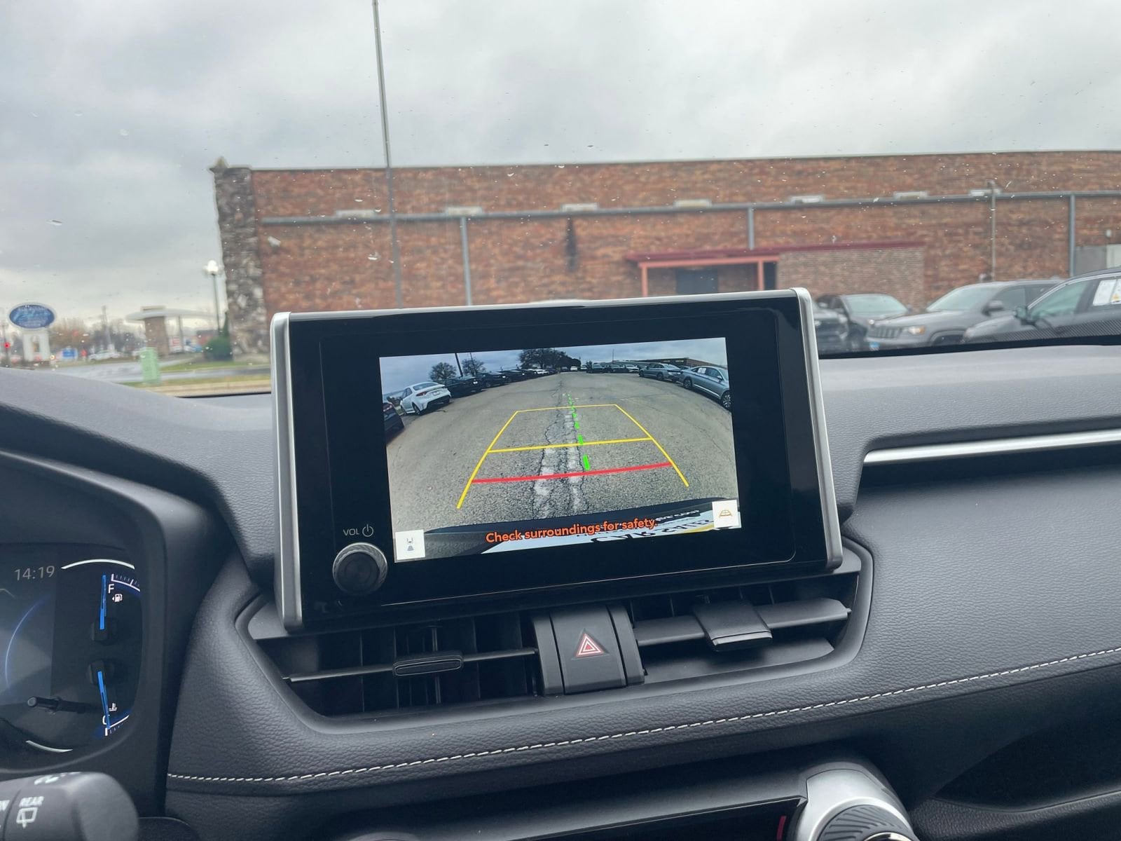 Thumbnail: 2025 Toyota RAV4 - 17