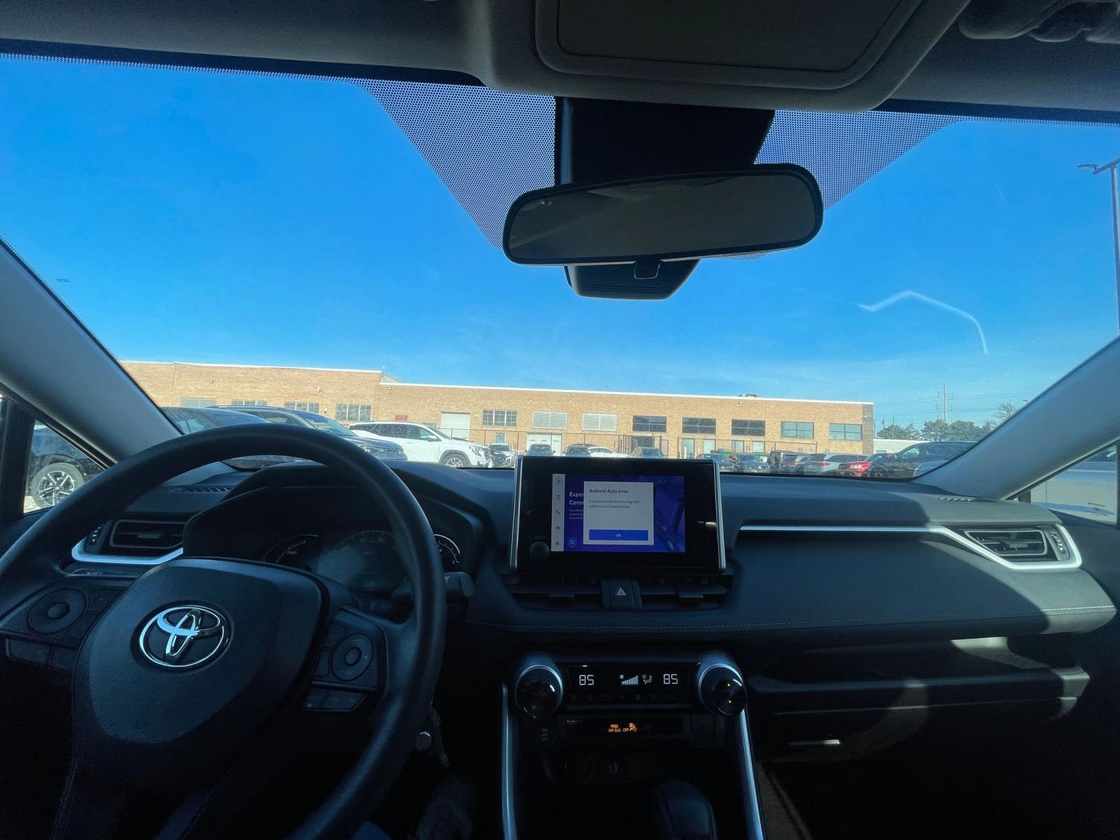 Thumbnail: 2025 Toyota RAV4 - 33