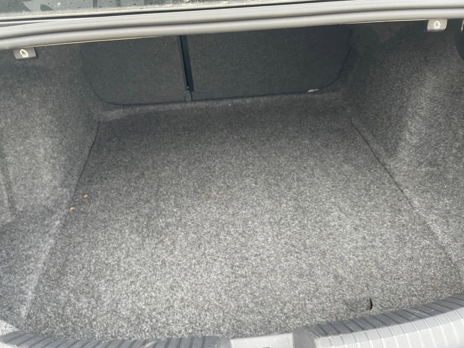 Thumbnail: 2025 Volkswagen Jetta - 30