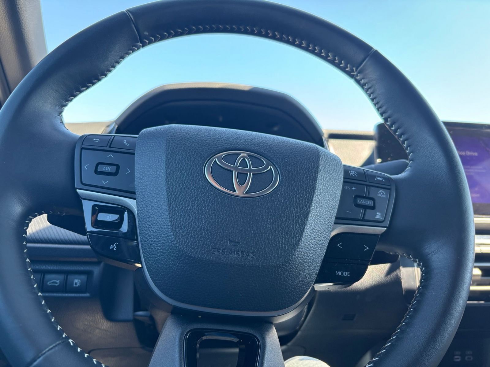 Thumbnail: 2025 Toyota Camry - 27