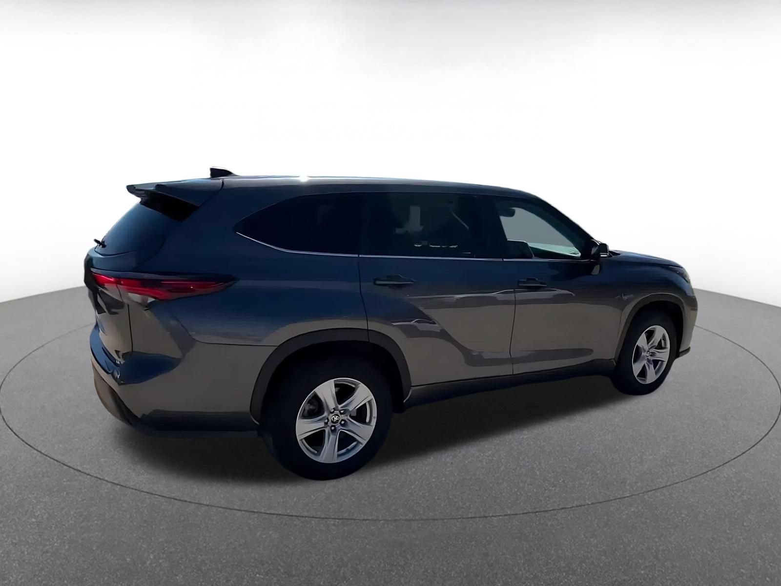 Thumbnail: 2025 Toyota Highlander - 15