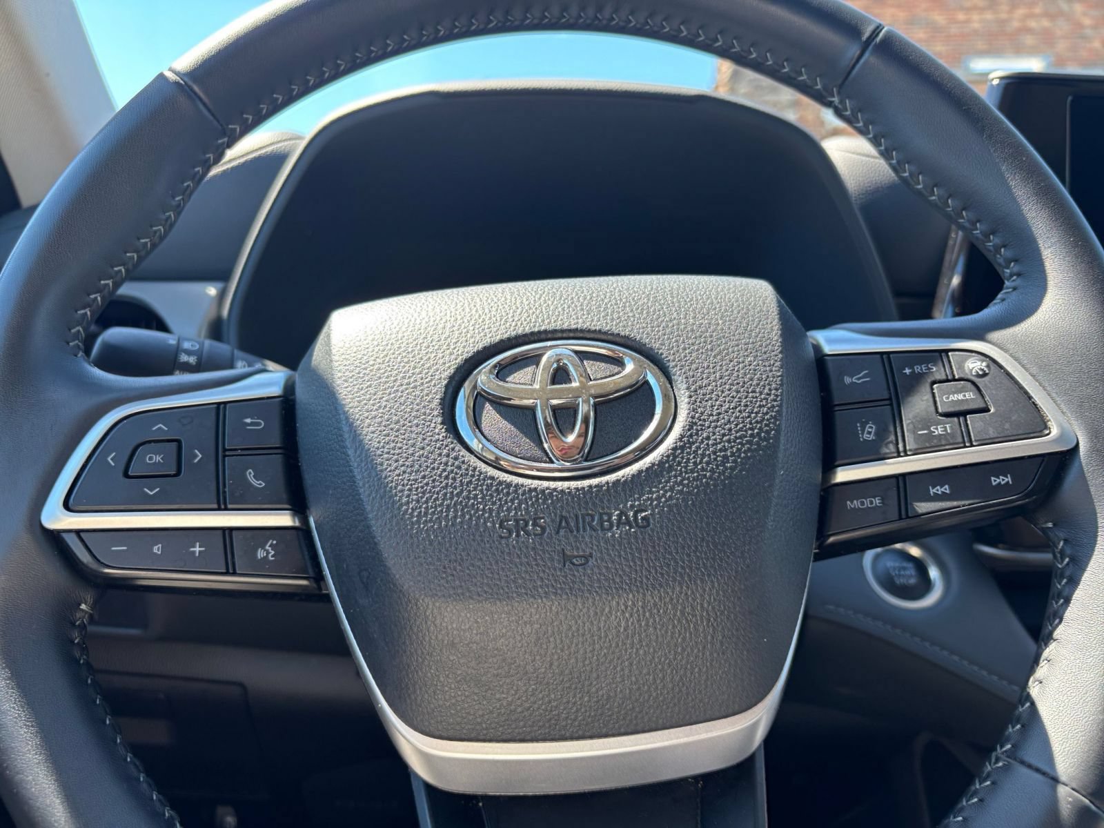 Thumbnail: 2025 Toyota Highlander - 29
