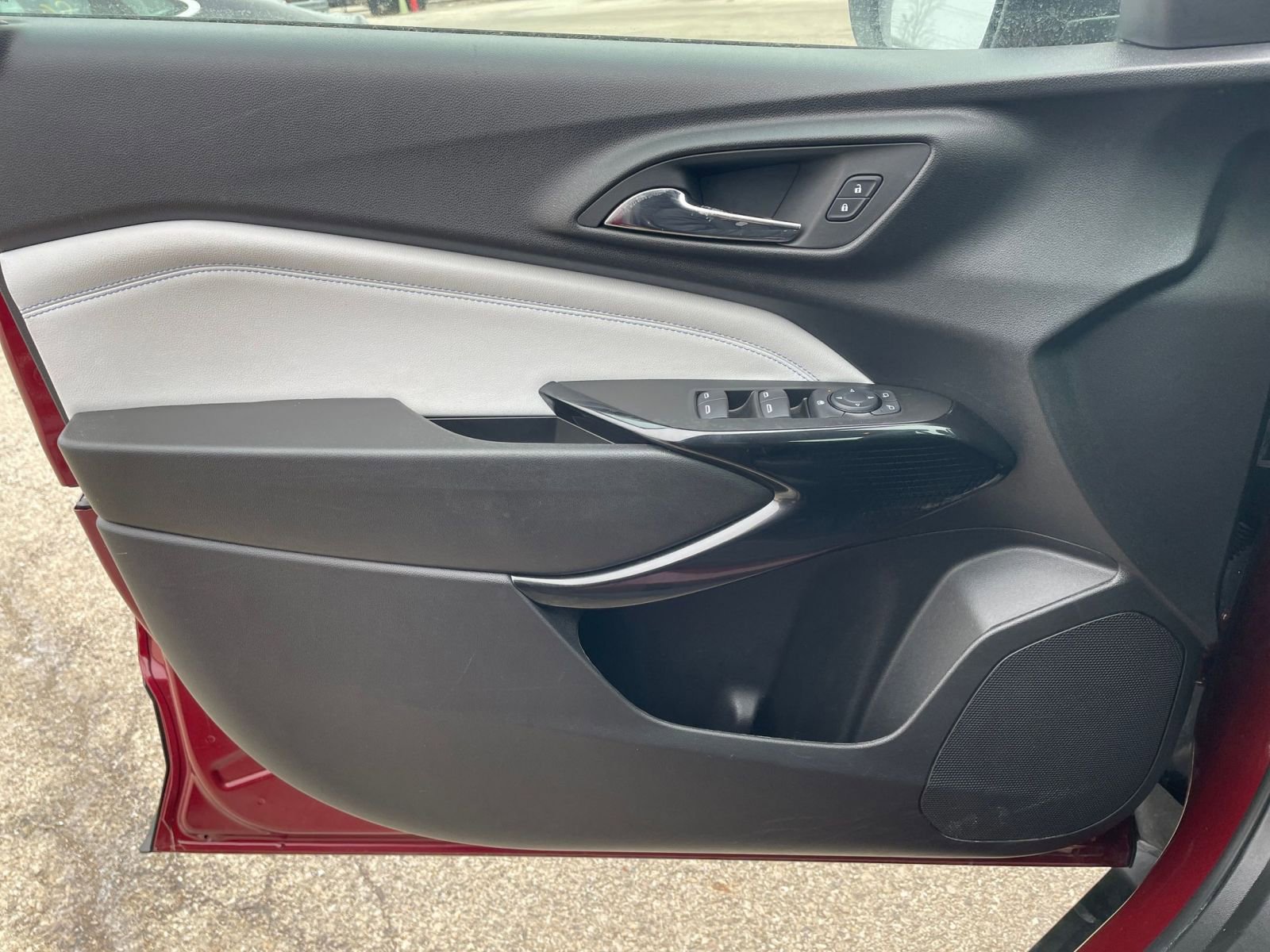 Thumbnail: 2025 Chevrolet Trax - 18