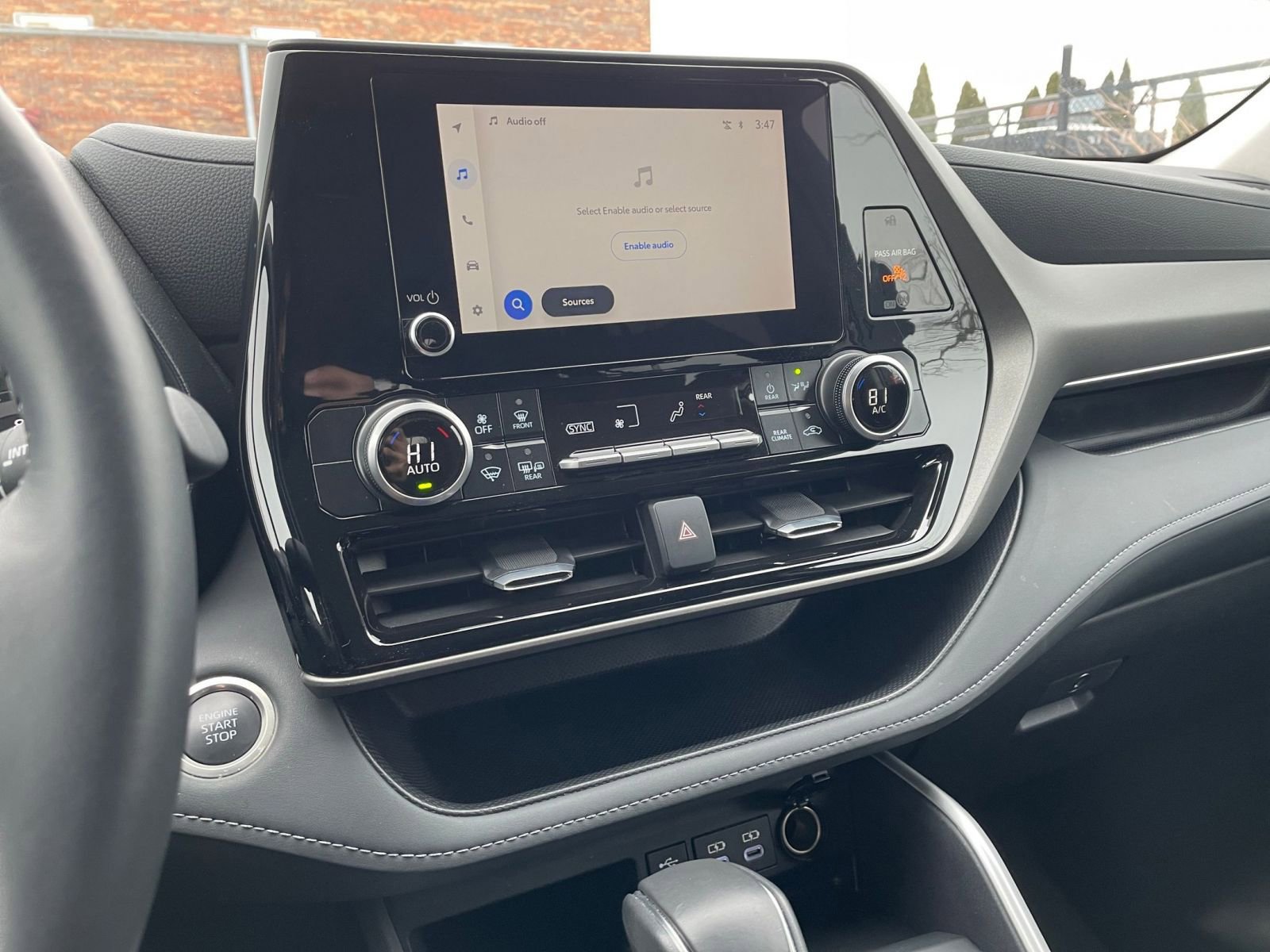 Thumbnail: 2025 Toyota Highlander - 17