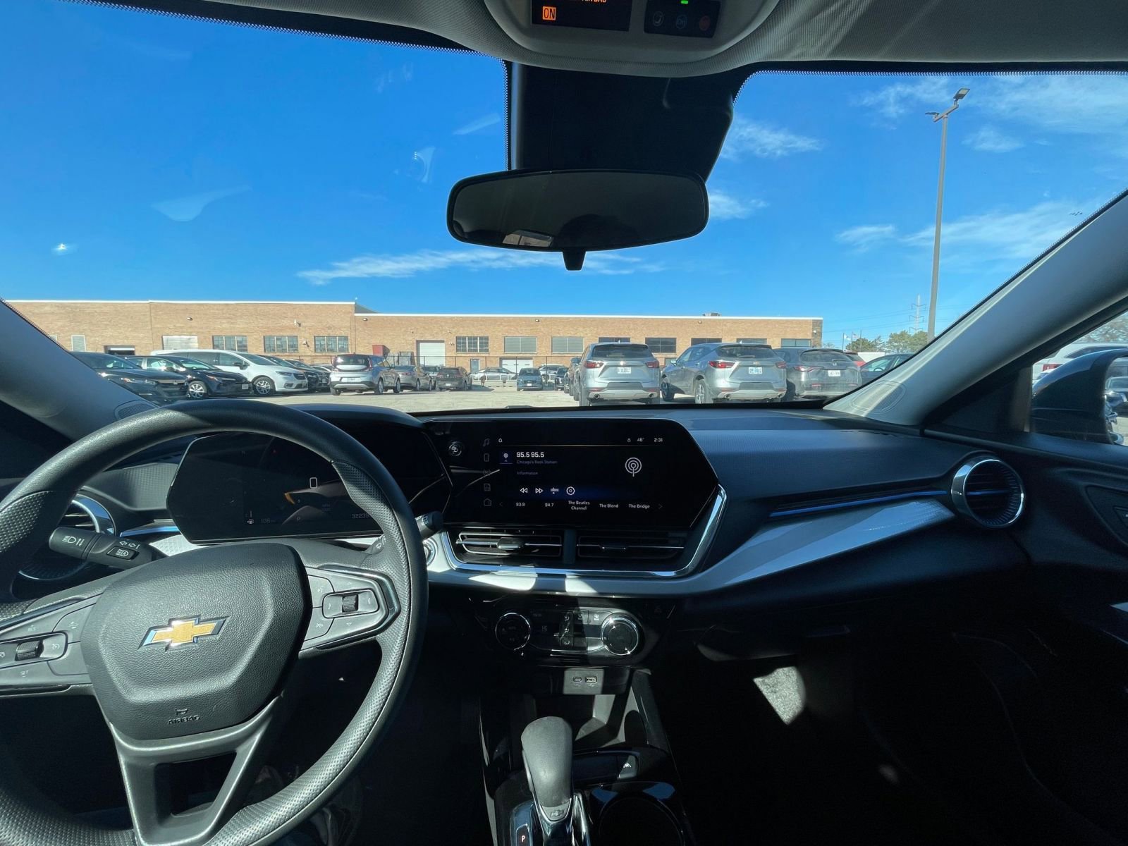 Thumbnail: 2025 Chevrolet Trax - 33