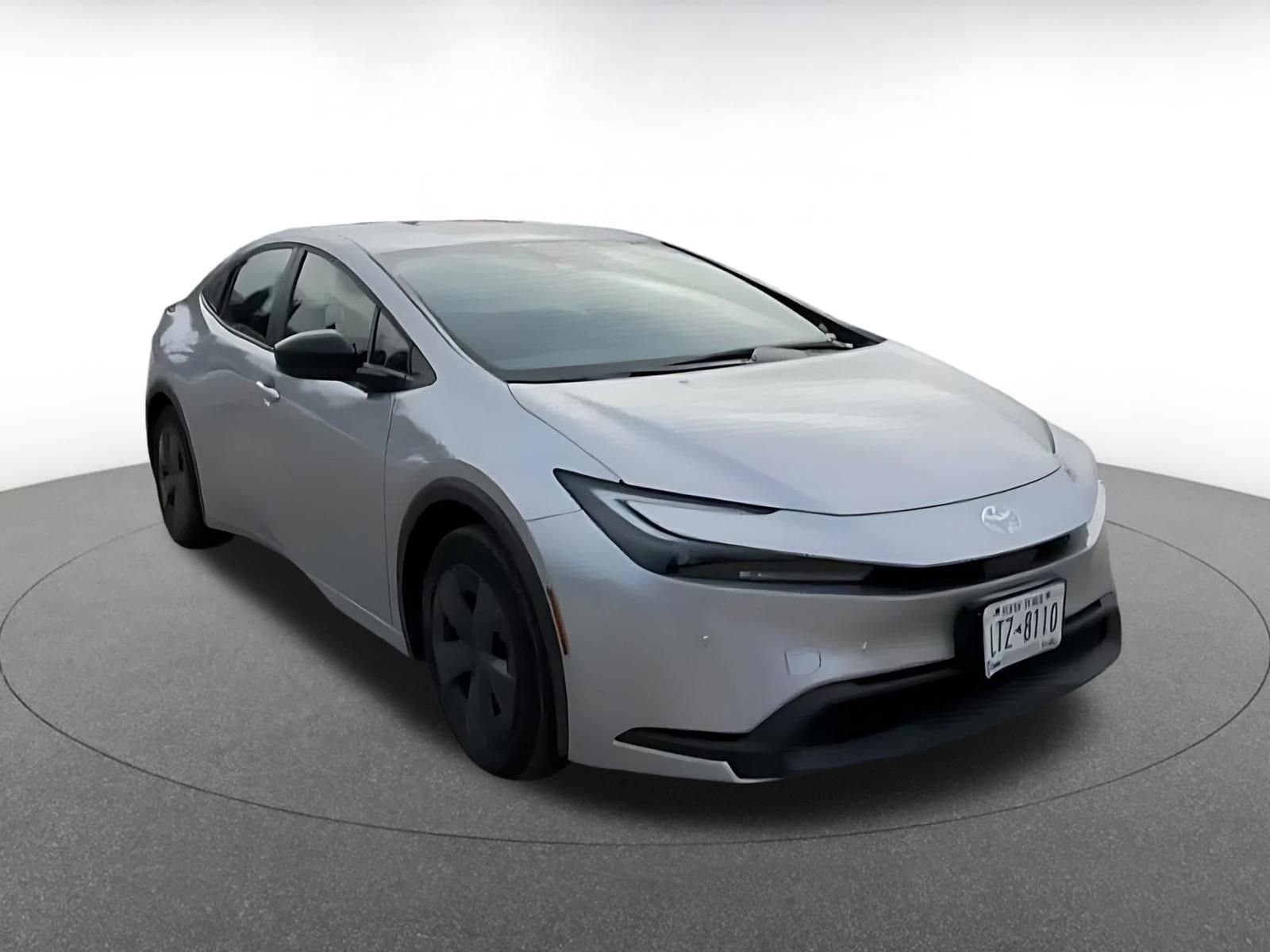 Thumbnail: 2025 Toyota Prius - 3