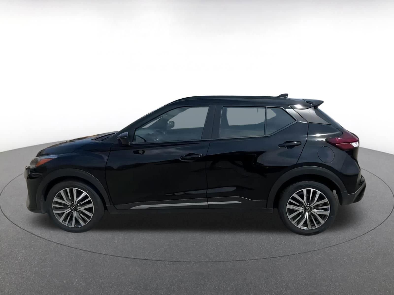Thumbnail: 2024 Nissan Kicks - 9