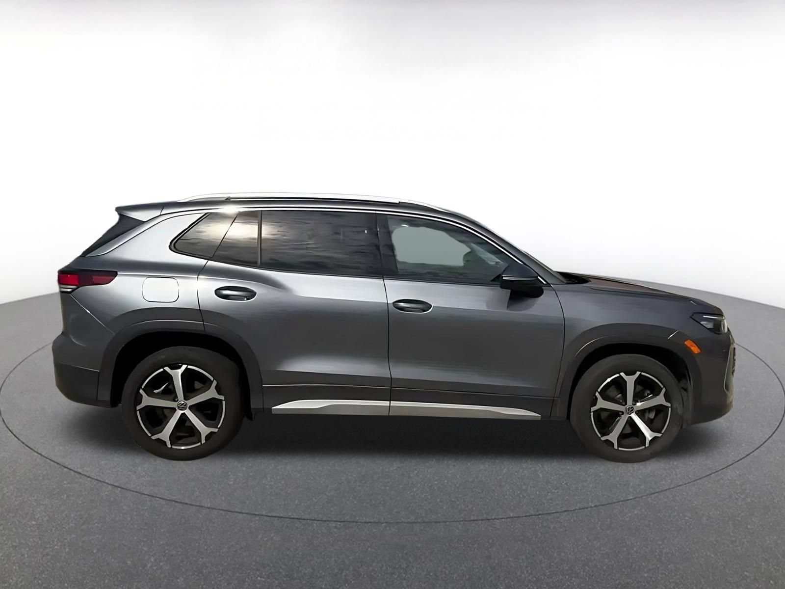 Thumbnail: 2026 Volkswagen Tiguan - 15