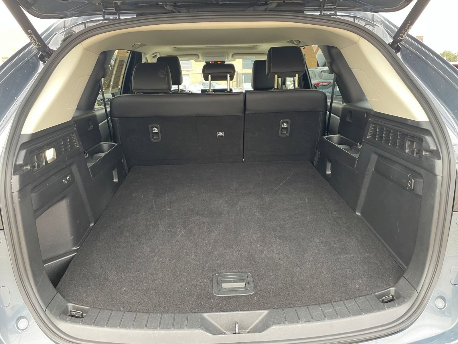 Thumbnail: 2025 Mazda CX-70 - 33