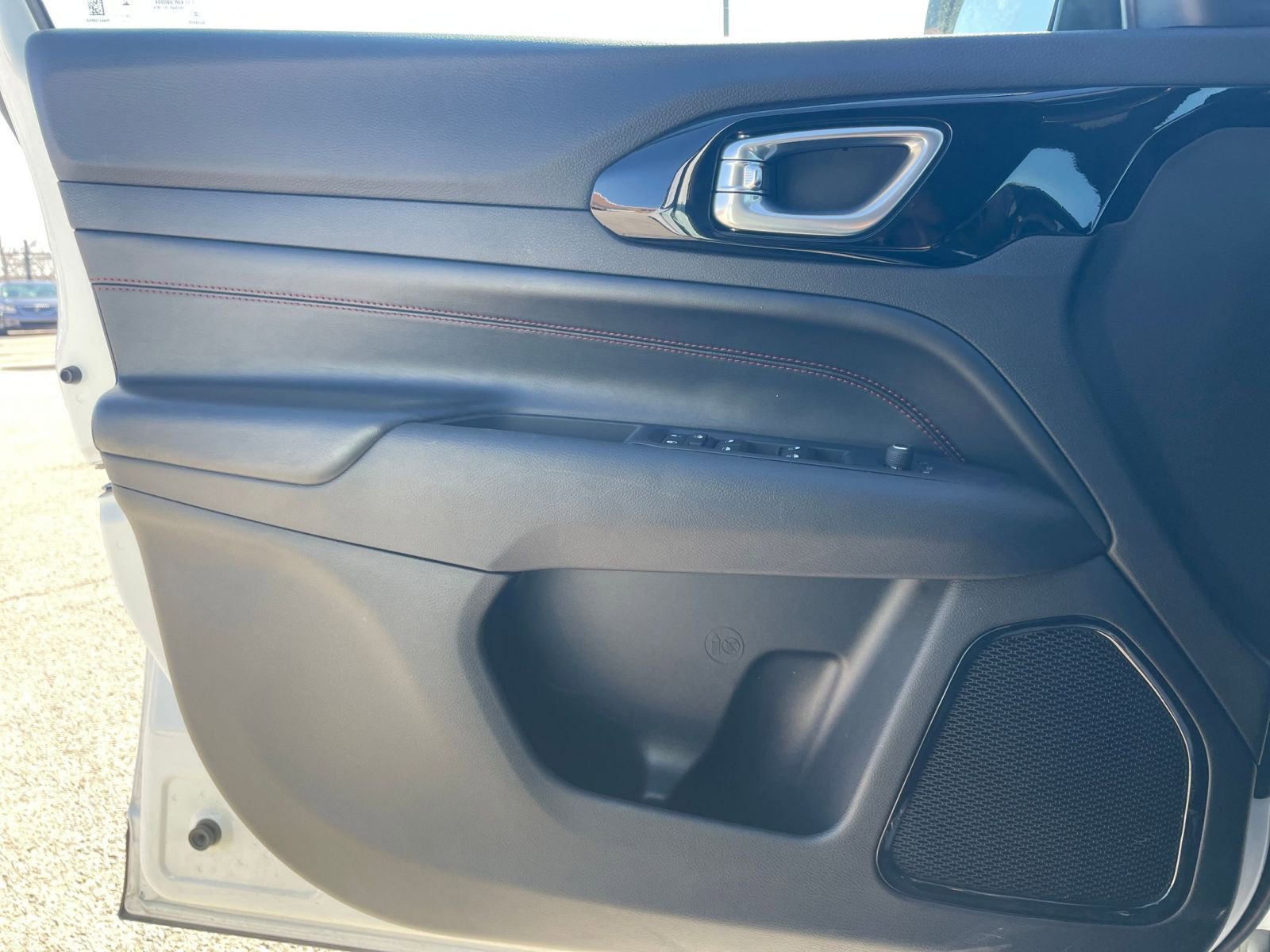 Thumbnail: 2025 Jeep Compass - 25