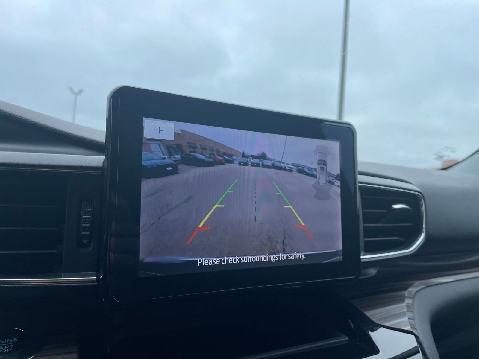 Thumbnail: 2024 Ford Explorer - 27