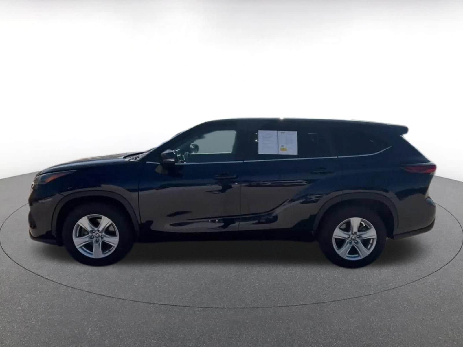 Thumbnail: 2025 Toyota Highlander - 8