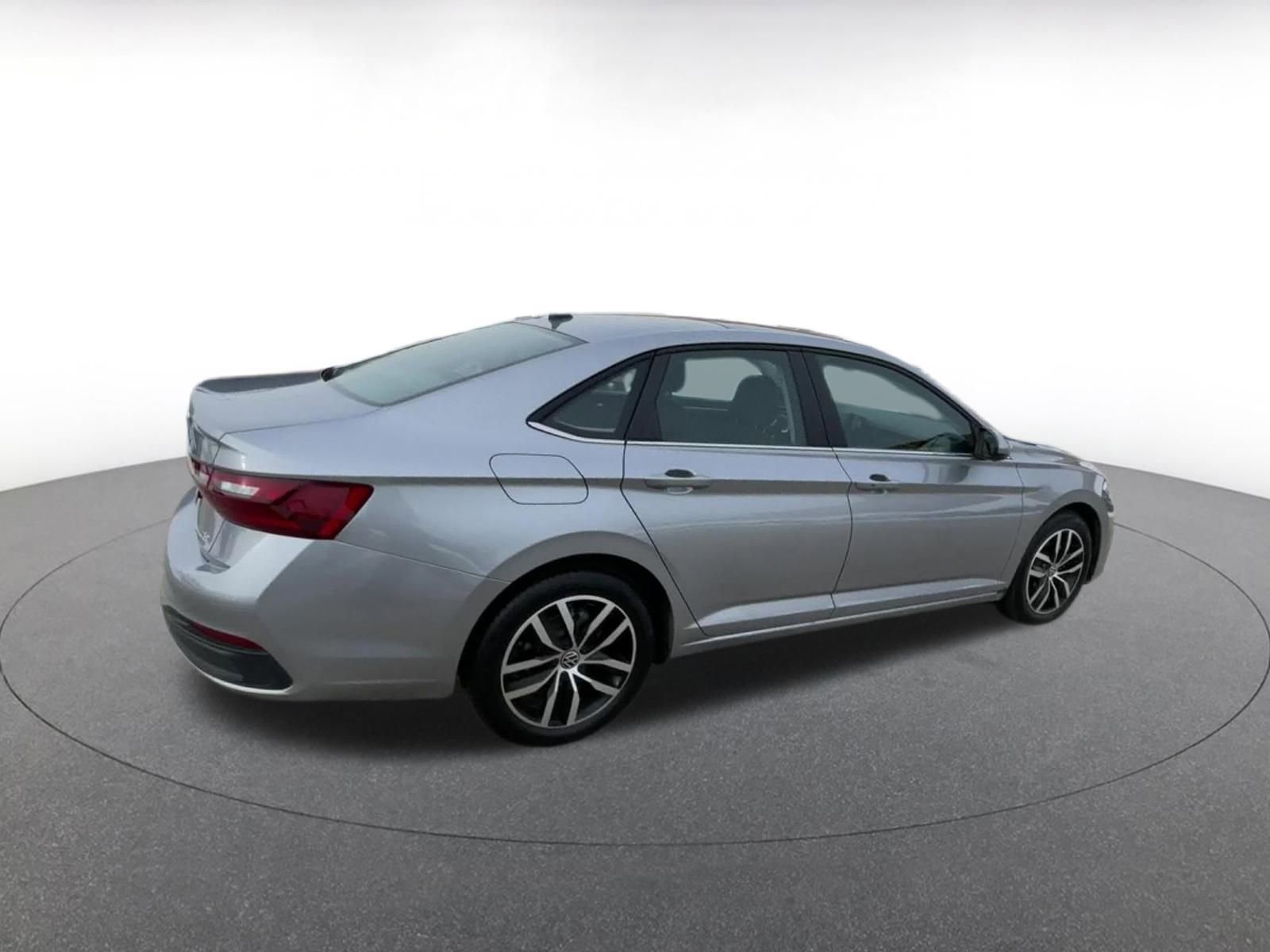 Thumbnail: 2025 Volkswagen Jetta - 15