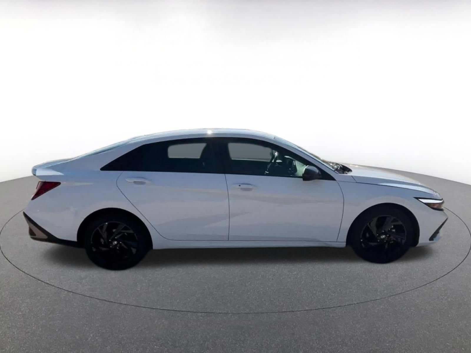 Thumbnail: 2026 Hyundai Elantra - 16