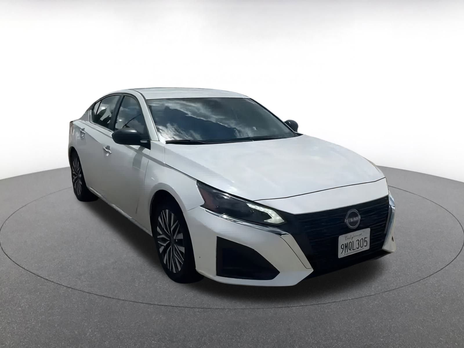 Thumbnail: 2024 Nissan Altima - 3