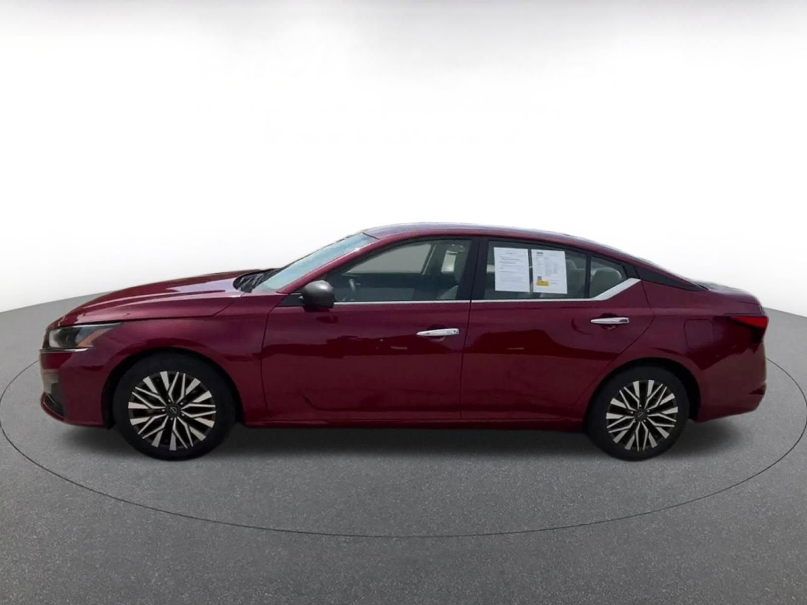 Thumbnail: 2025 Nissan Altima - 9