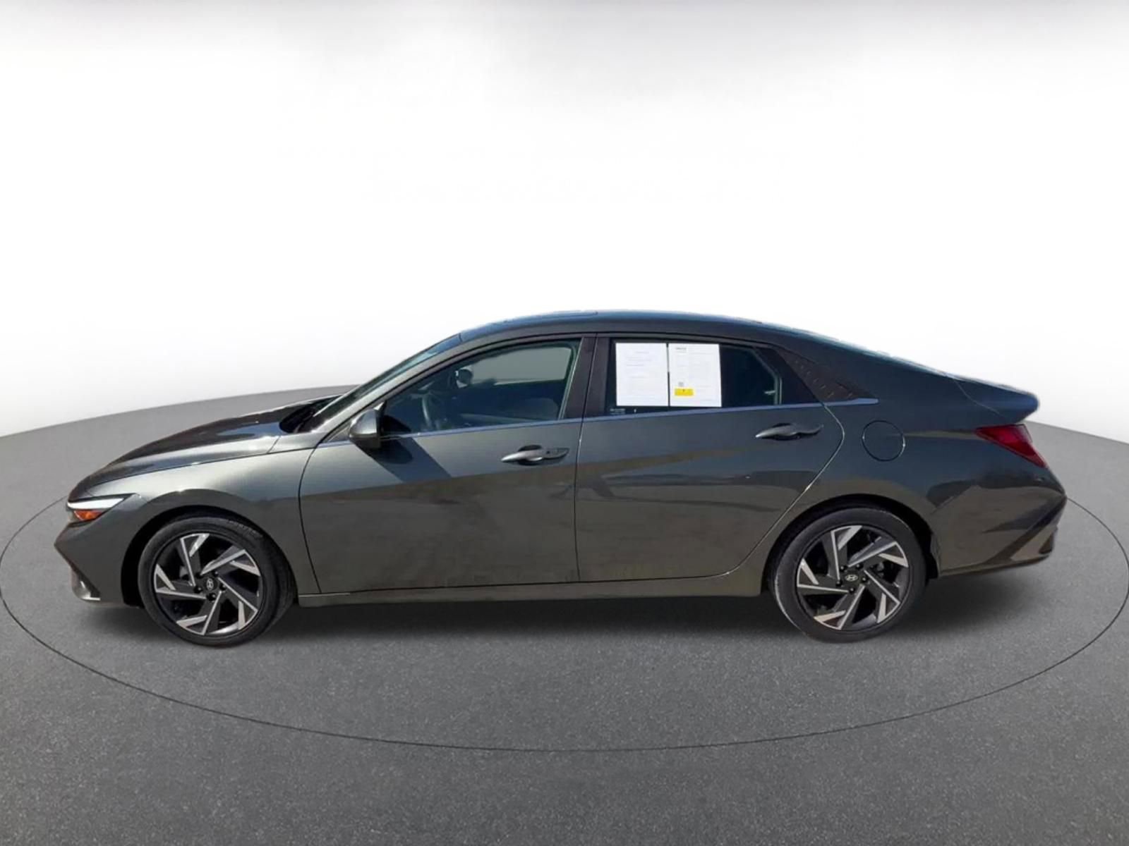 Thumbnail: 2025 Hyundai Elantra - 9