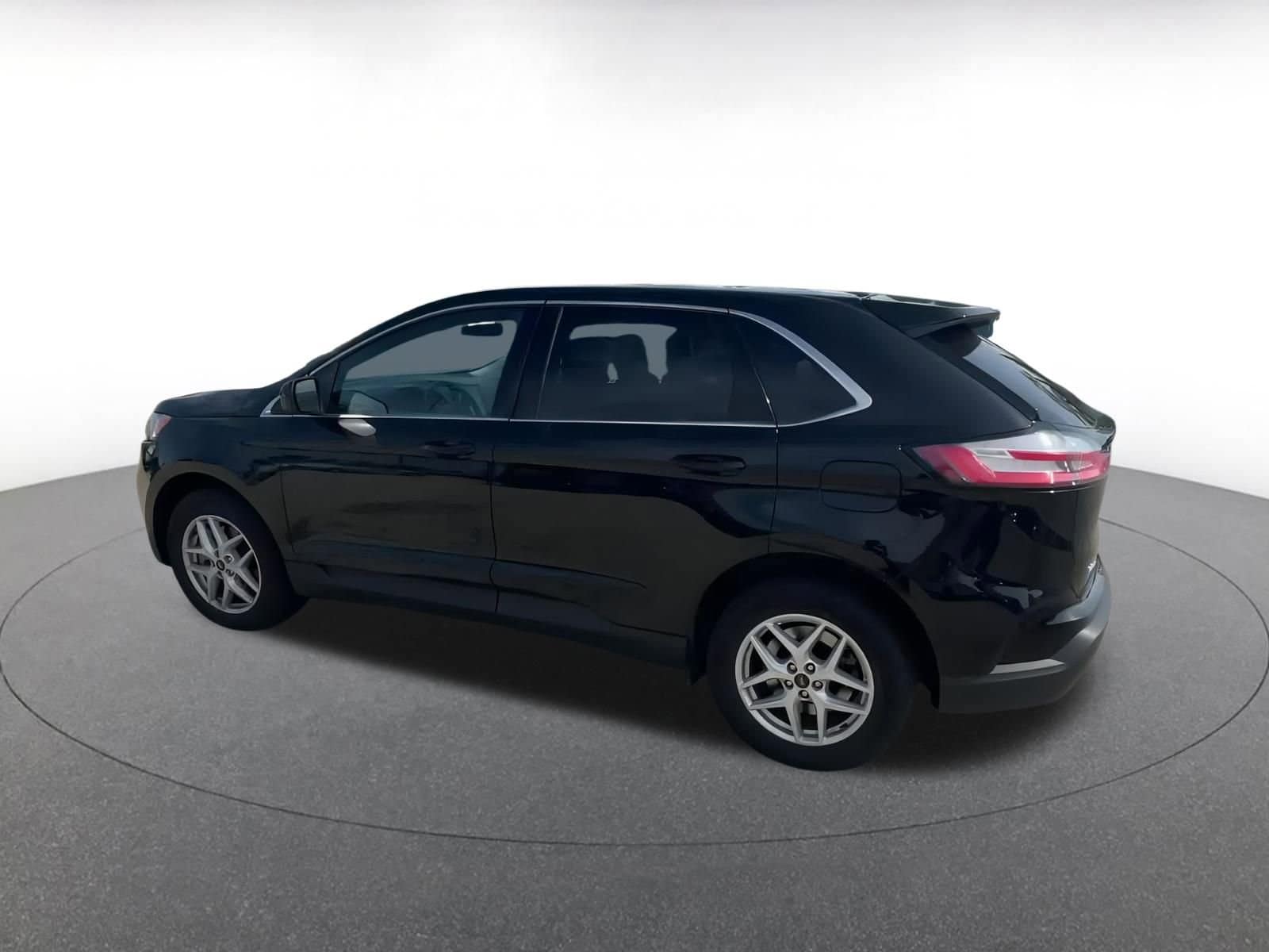 Thumbnail: 2023 Ford Edge - 9