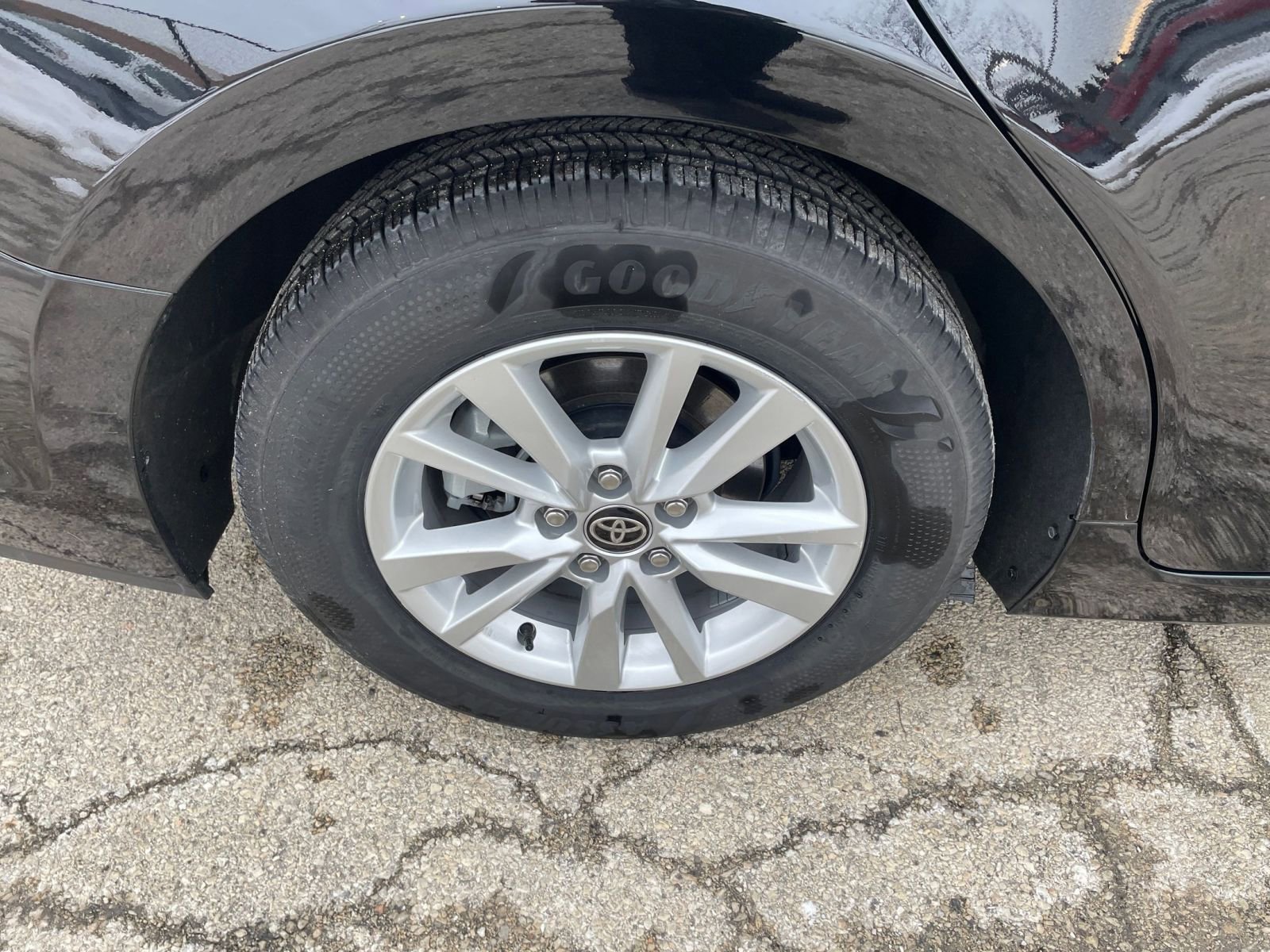 Thumbnail: 2025 Toyota Camry - 30