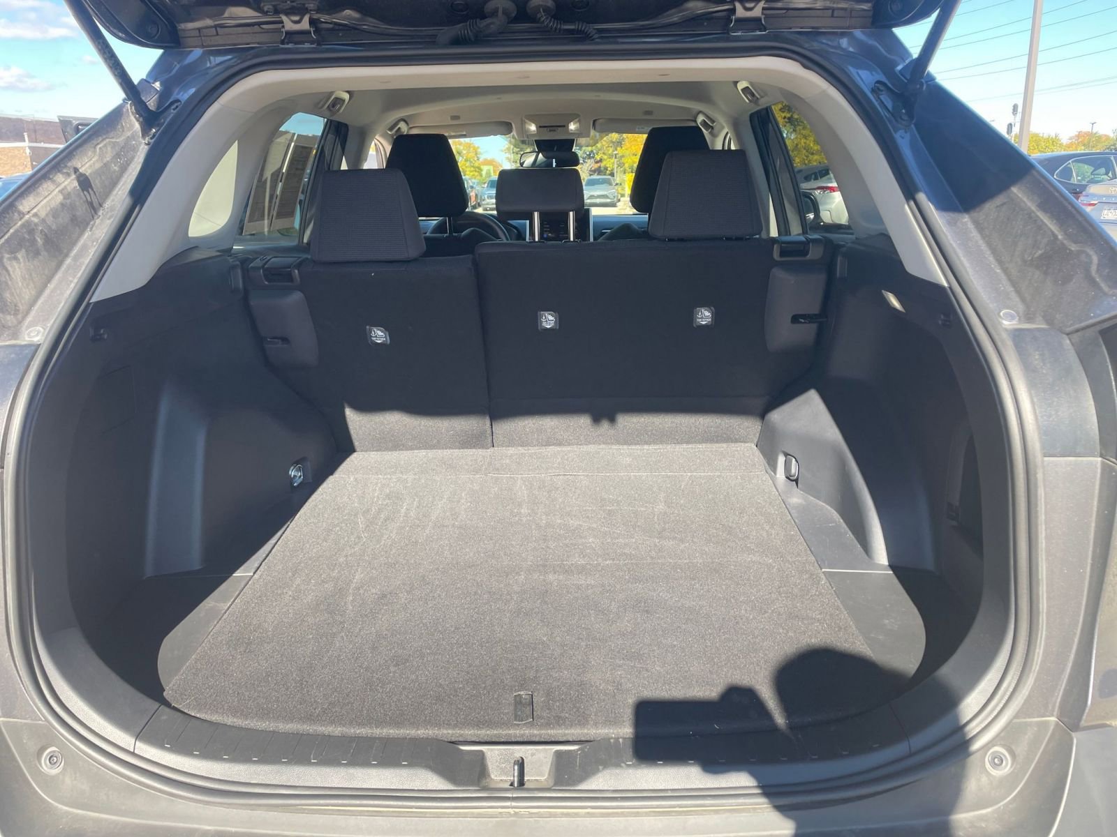 Thumbnail: 2025 Toyota RAV4 - 31