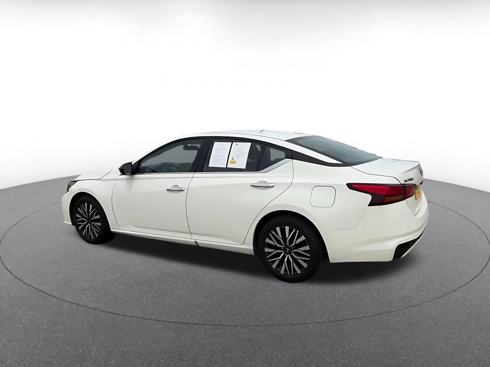Thumbnail: 2025 Nissan Altima - 11